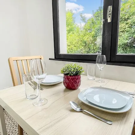 Homey Santorin - Proche Centre - Balcon Prive - Wifi Gratuit Apartmán Ambilly