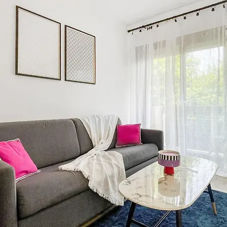 Homey Santorin - Proche Centre - Balcon Prive - Wifi Gratuit *