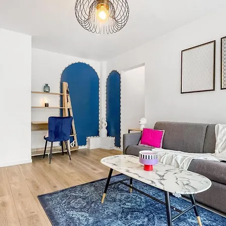 Homey Santorin - Proche Centre - Balcon Prive - Wifi Gratuit Ambilly